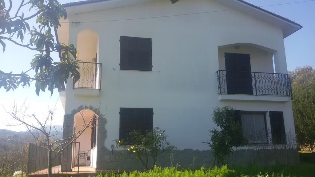 House In Caramagna Apartment Imperia